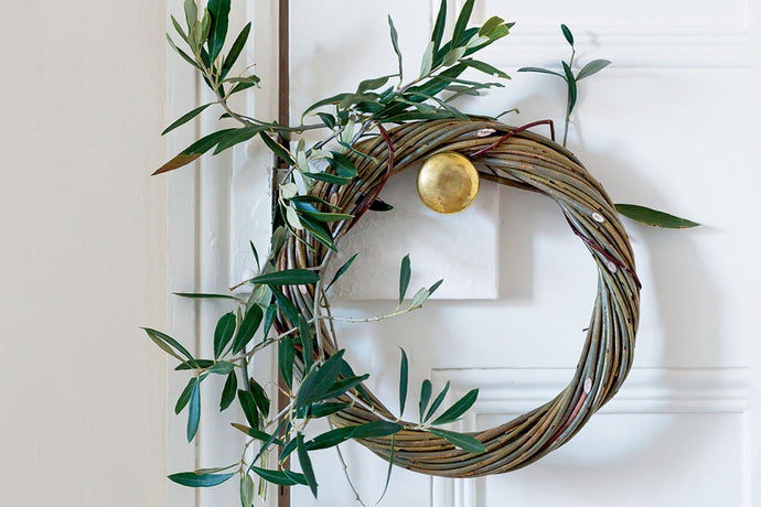 Make a willow wreath