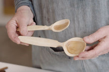 Load image into Gallery viewer, An introduction to spoon carving
