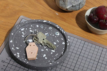 Load image into Gallery viewer, Make your own leather Keyring: Kit + Guide
