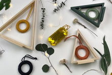 Load image into Gallery viewer, Make a Macrame Christmas Bauble: Course + Kit
