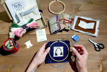 Load image into Gallery viewer, Handmade needle pouch with embroidery + sewing kit
