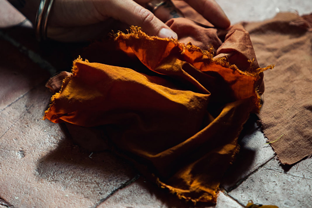 How to dye with onion skins: E-book